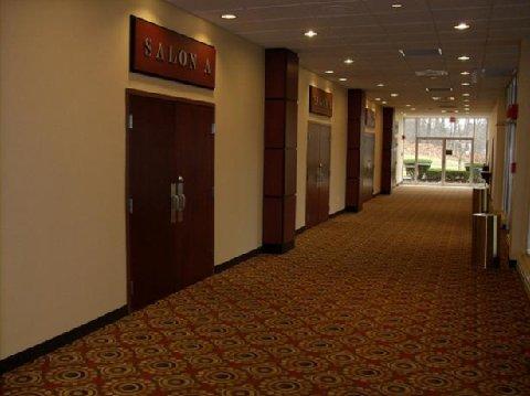 La Quinta Inn & Suites Pittsburgh North McCandless Township Экстерьер фото