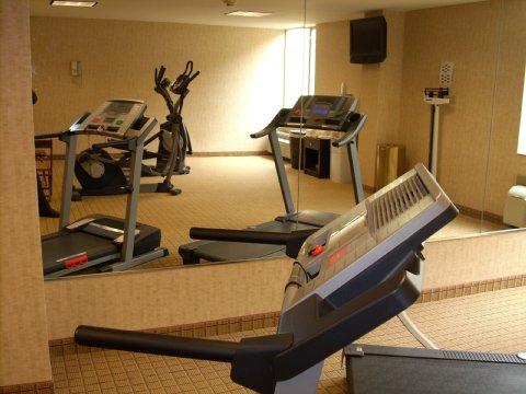 La Quinta Inn & Suites Pittsburgh North McCandless Township Экстерьер фото
